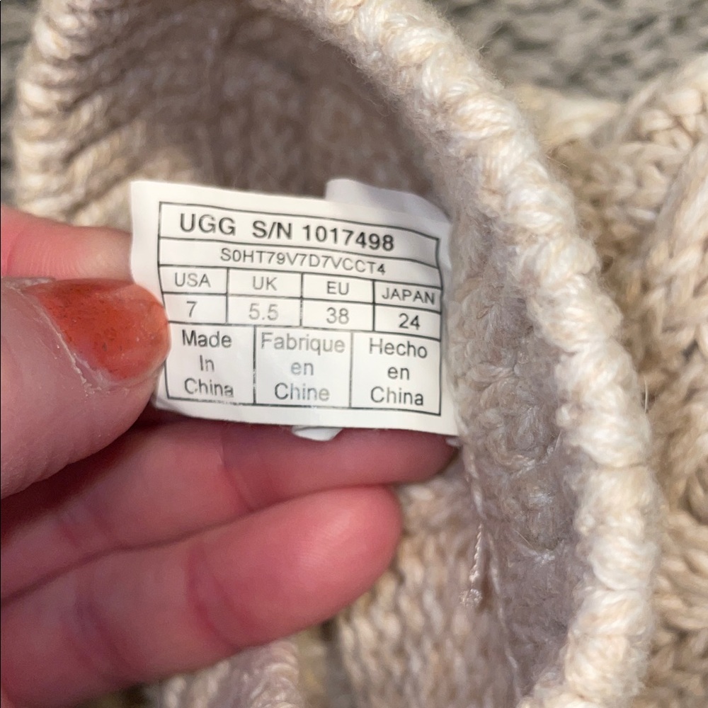 UGG Women's Cream and Tan Winter Boots - Picture 9 of 10